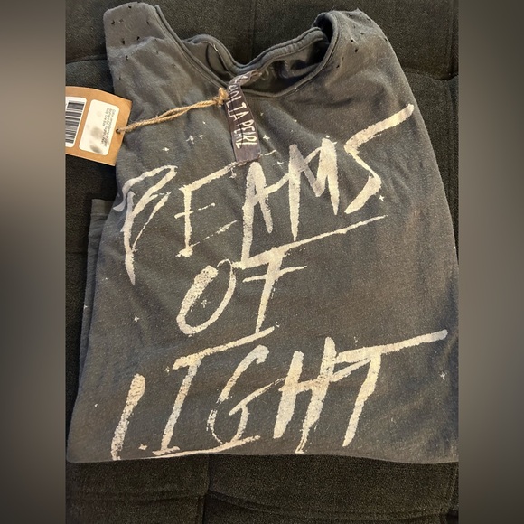 Magnolia Pearl Tops - Magnolia Pearl Gray 'Beams of Light' Tee NWT